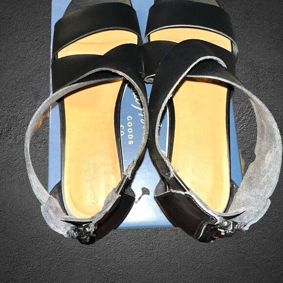 Universal Thread Women’s Size 9.5 Hummingbird Ankle Strap Sandals Black - Picture 7 of 9